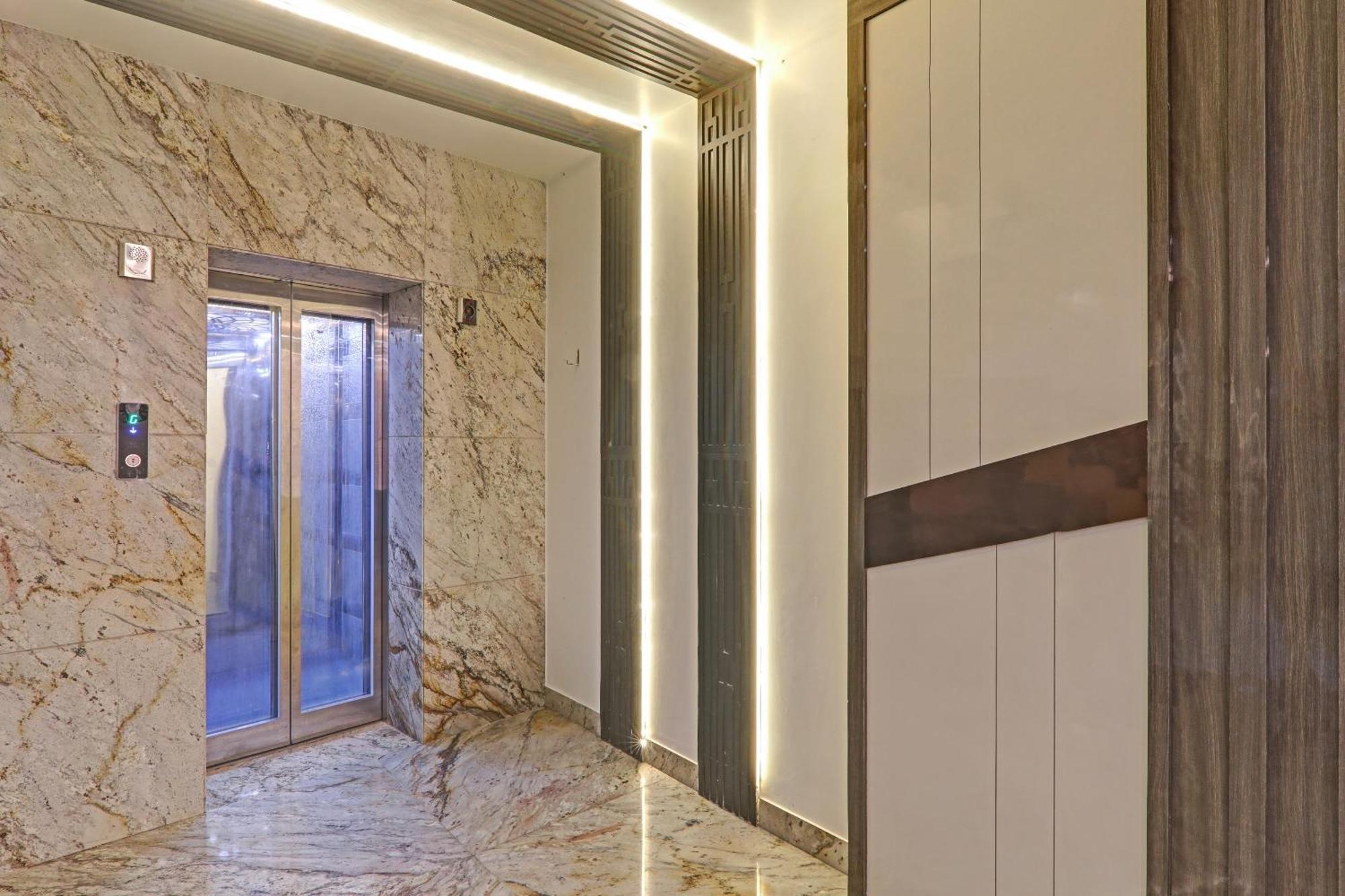 Super Townhouse Hotel Impact Chinhat Exterior foto